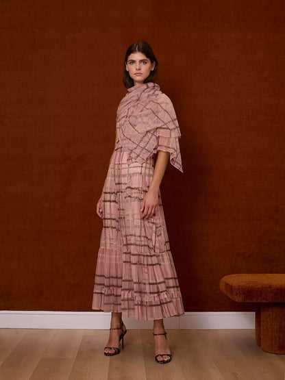 Chal de tul de cuadros rosa