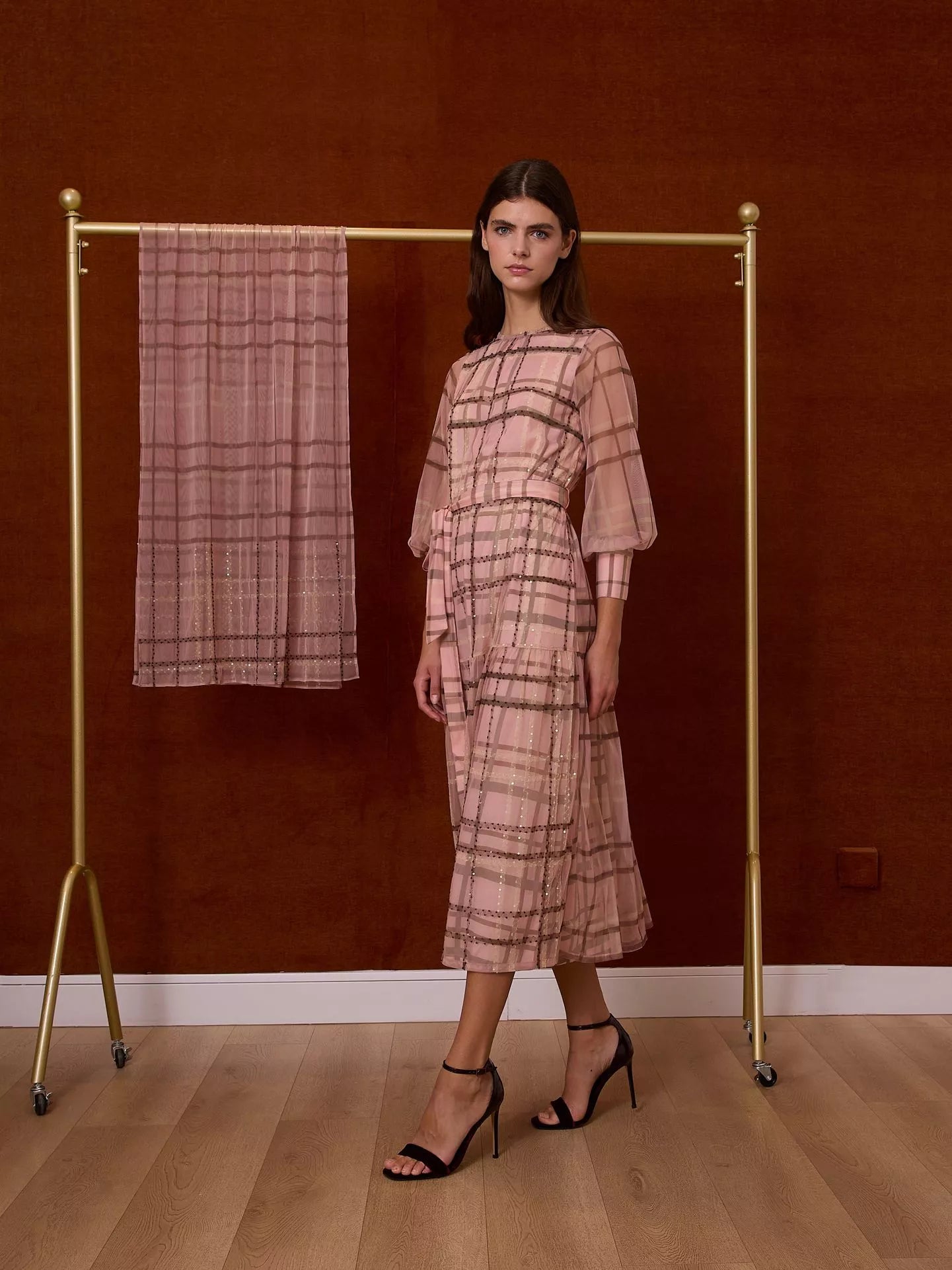 Vestidos cuadros tul rosa manga larga