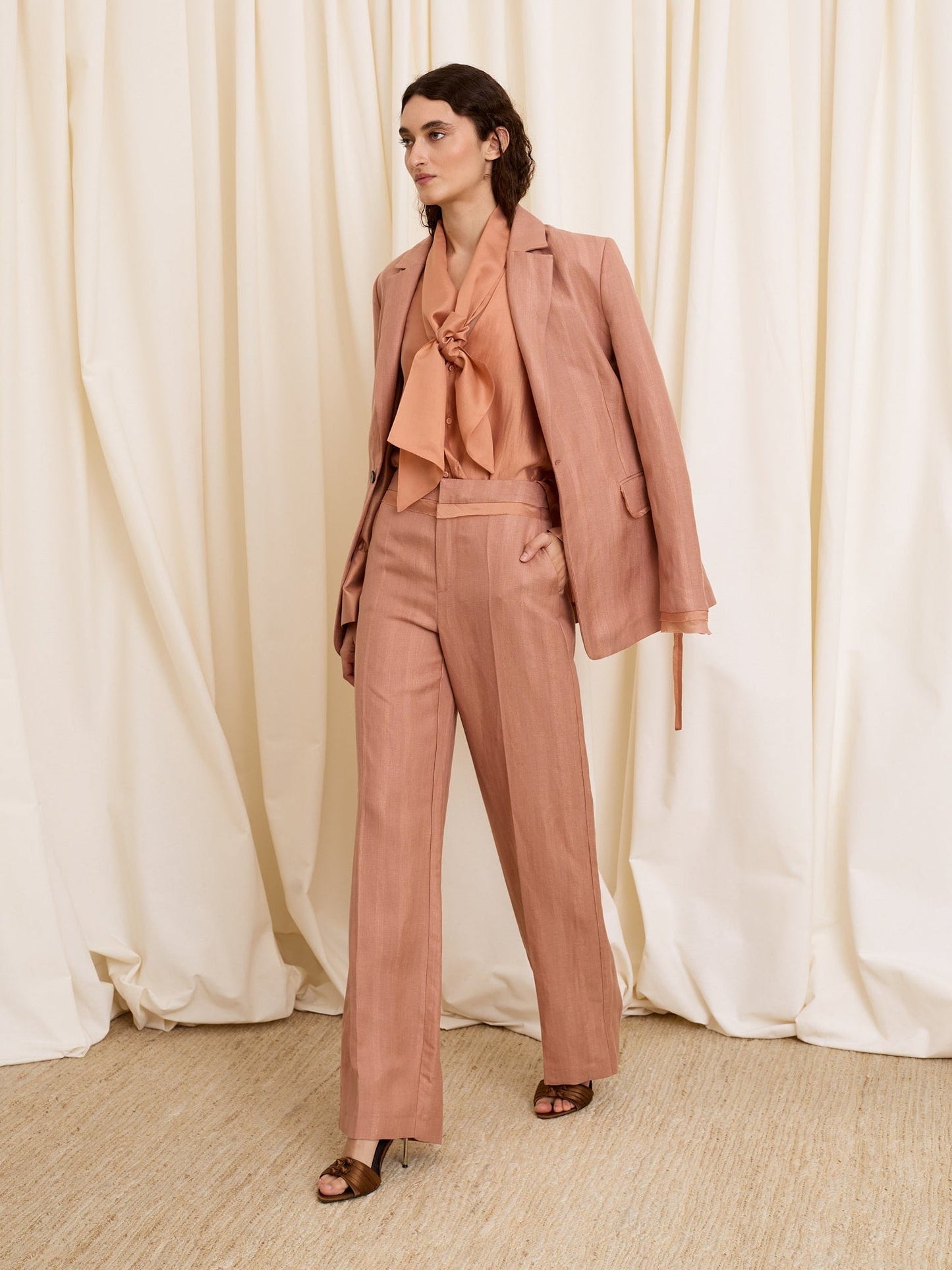 Pantalón con lino rosa