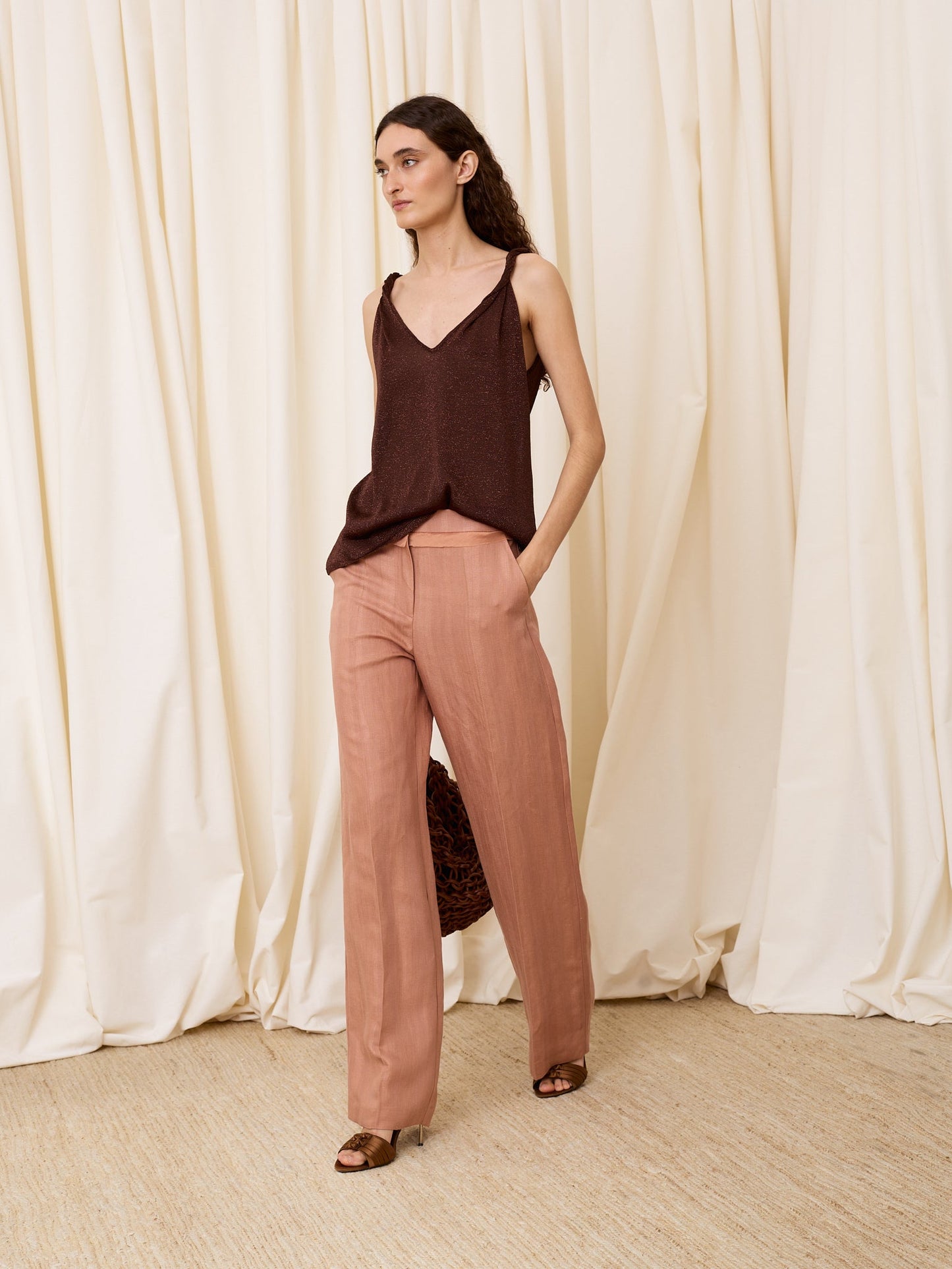 Top de lurex escote pico chocolate
