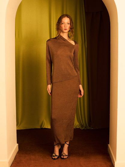 Jersey cuello asimétrico color cobre