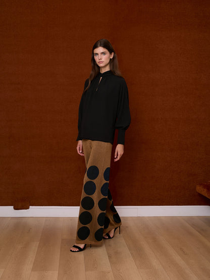 Blusa cuello cerrado negro