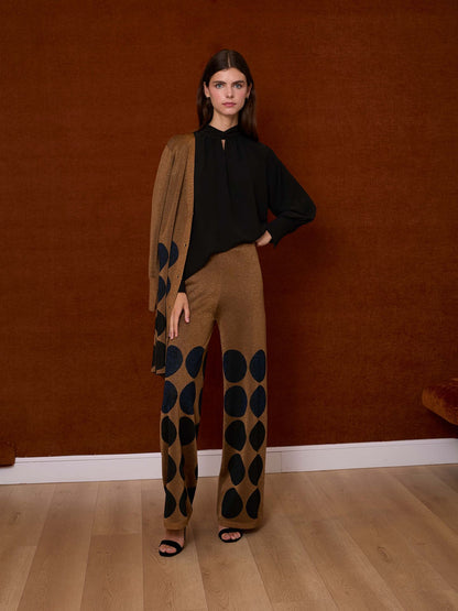 Blusa cuello cerrado negro