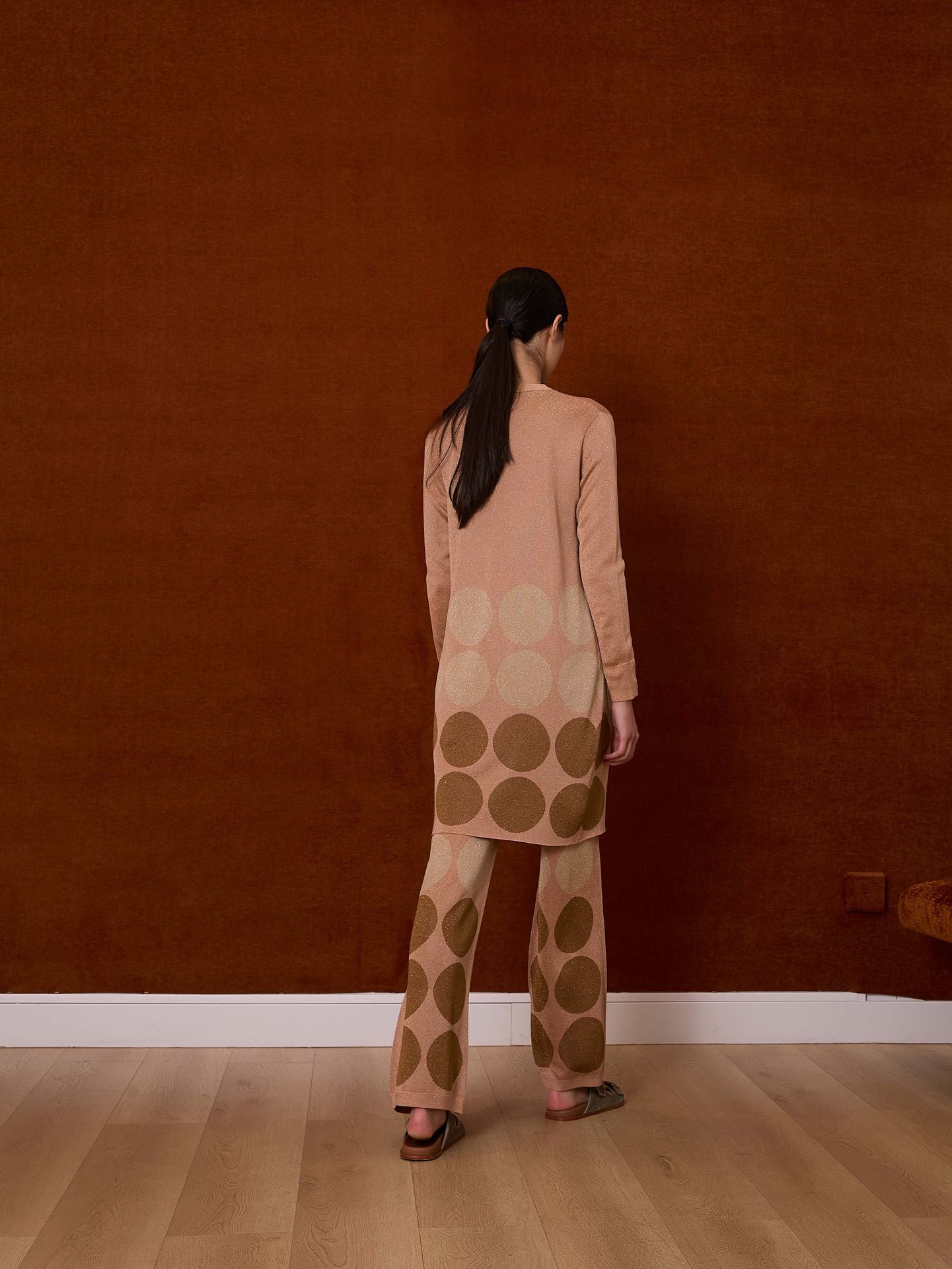 Chaqueta rosa con lunares