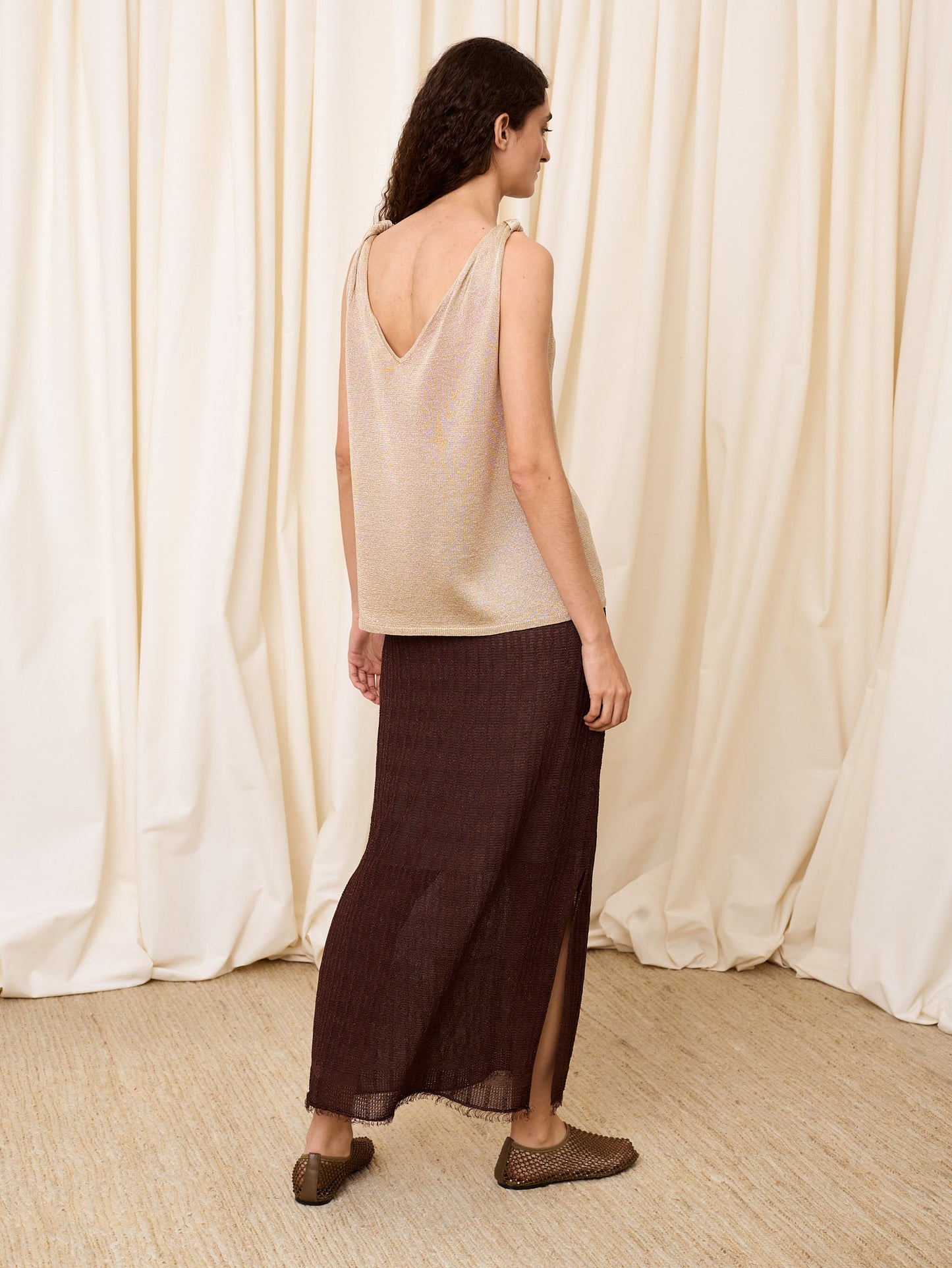 Top de lurex escote pico dorado