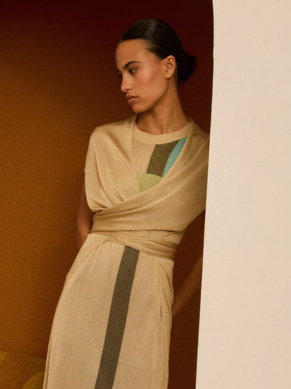 Chaqueta dorada de lurex larga