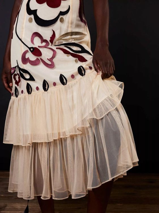 Vestido midi de tul marfil