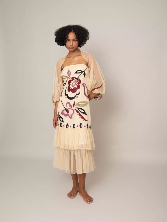 Vestido midi de tul marfil