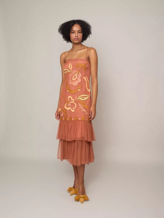 Vestido teja midi de tul