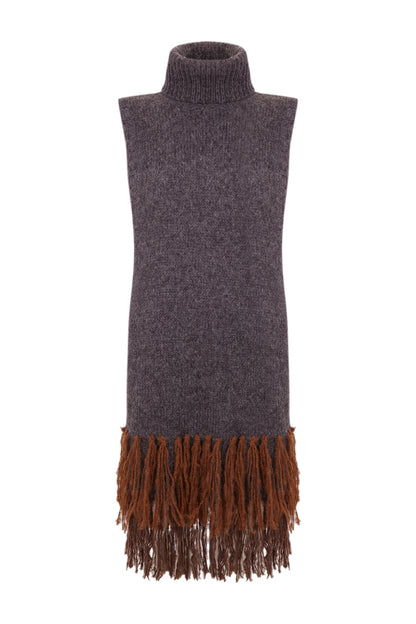 Poncho de flecos gris