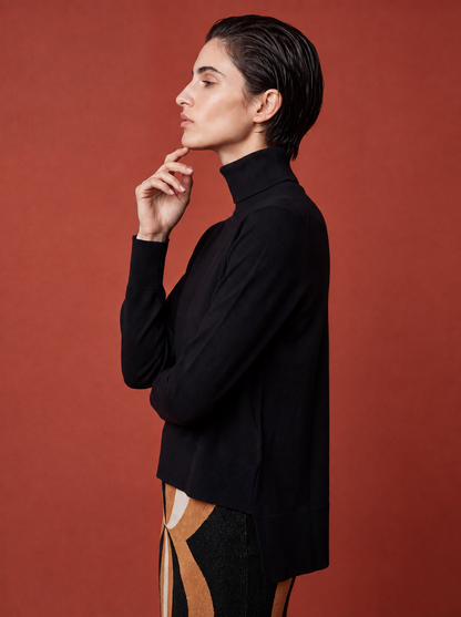 Jersey cuello alto negro