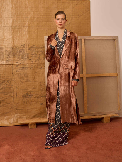 Levita terciopelo maquillaje