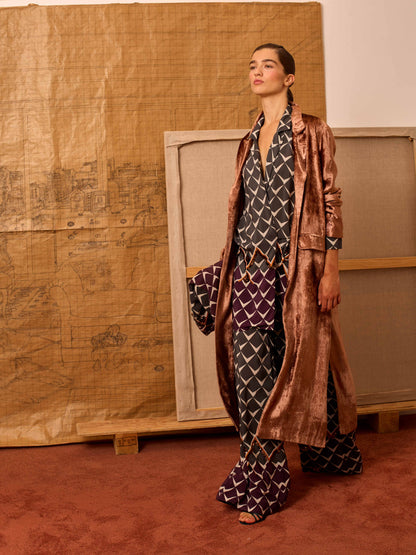 Levita terciopelo maquillaje