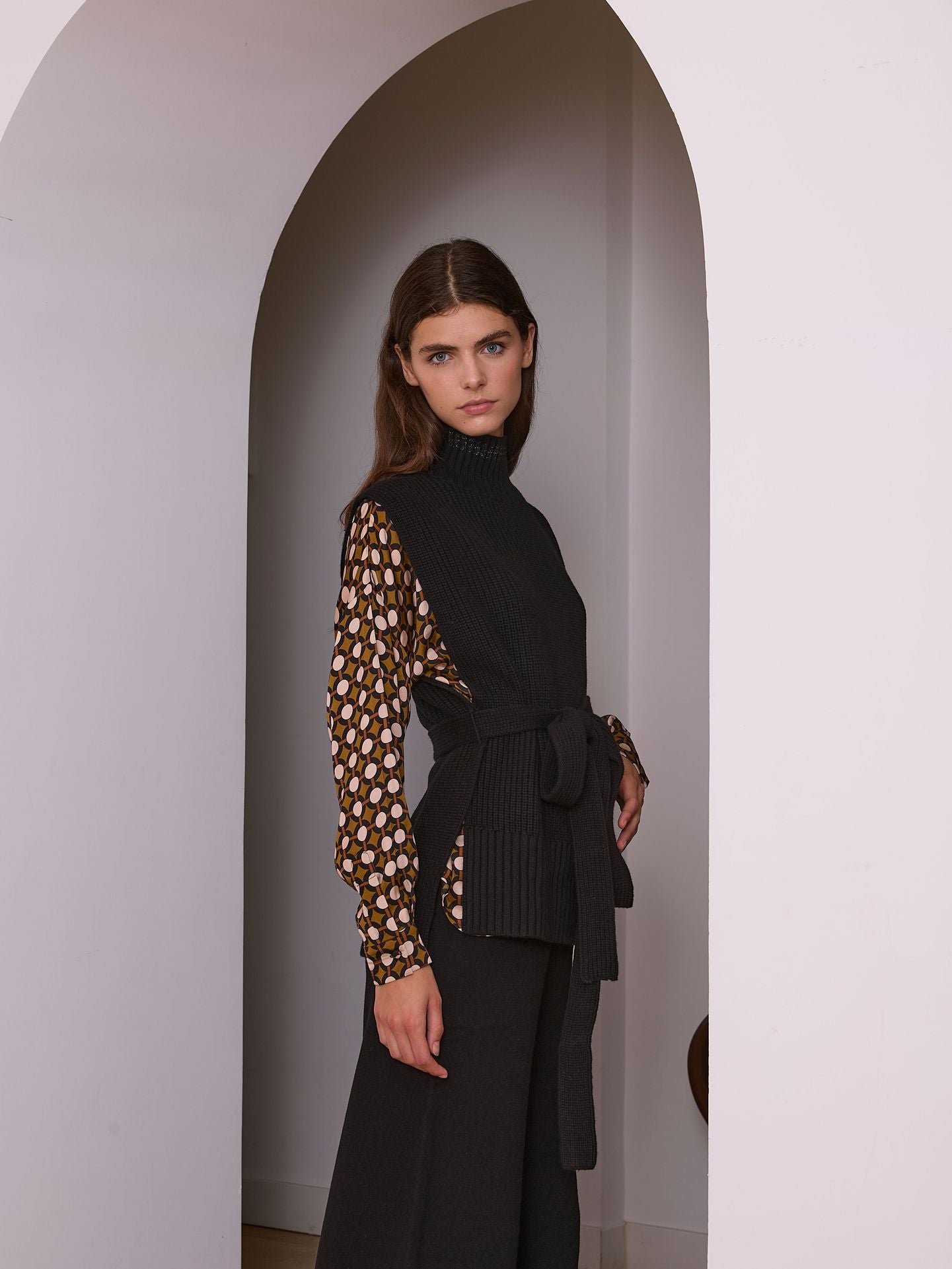 Blusa de lunares color tabaco