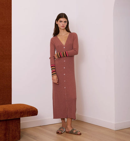 Vestido abotonado rosa antiguo