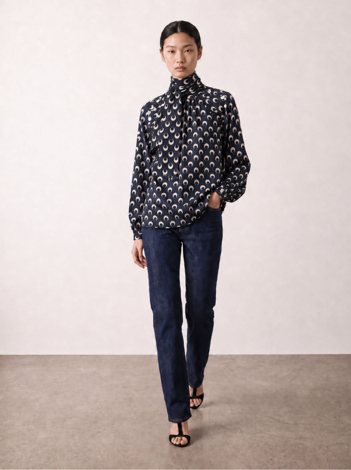 Blusa azul lunares con lentejuelas