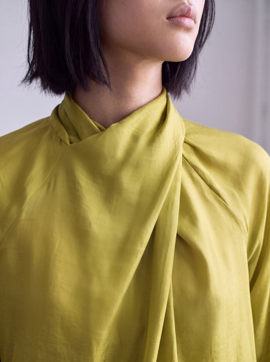 Blusa cuello cruzado verde
