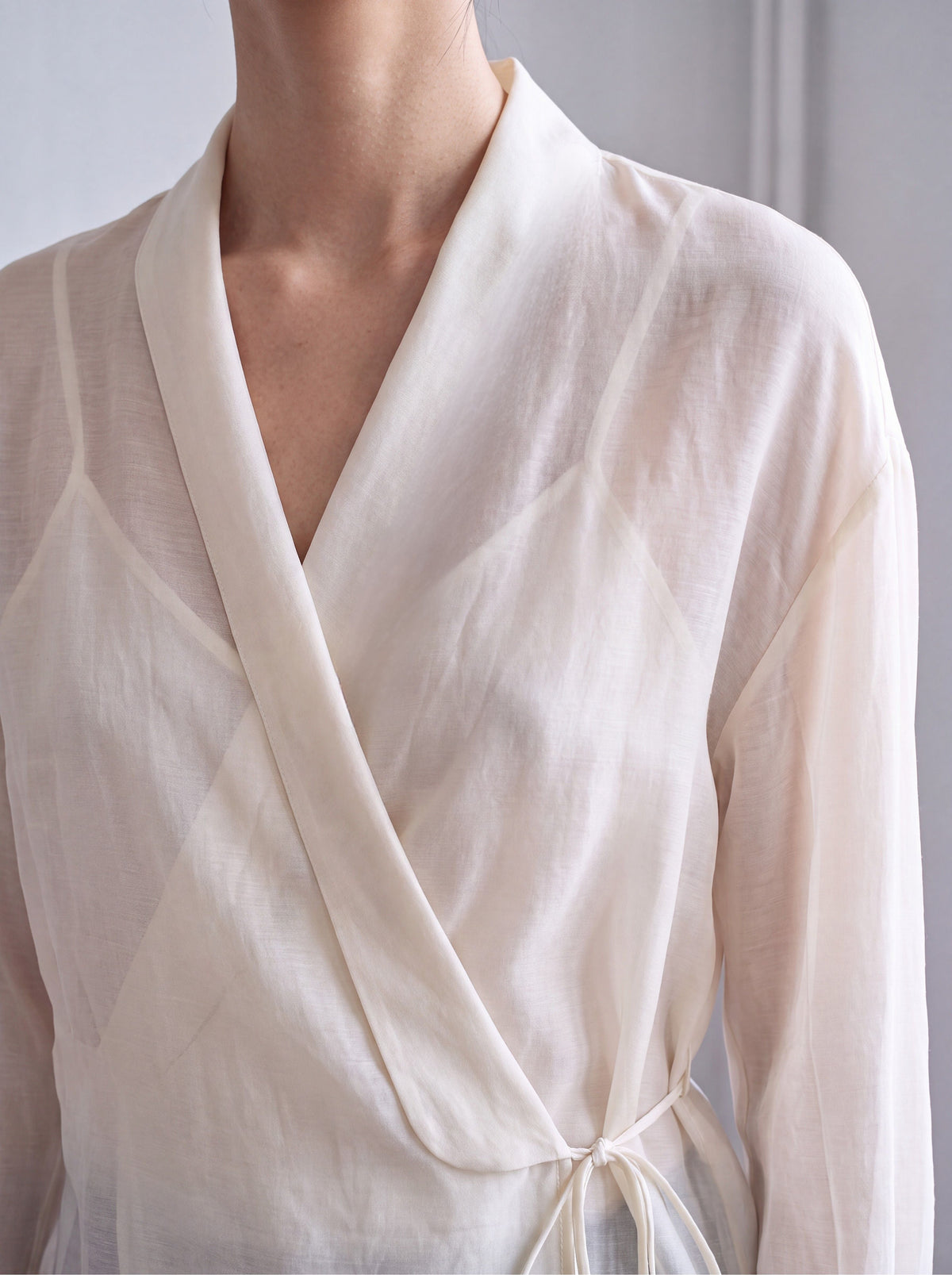 Blusa cruzada marfil