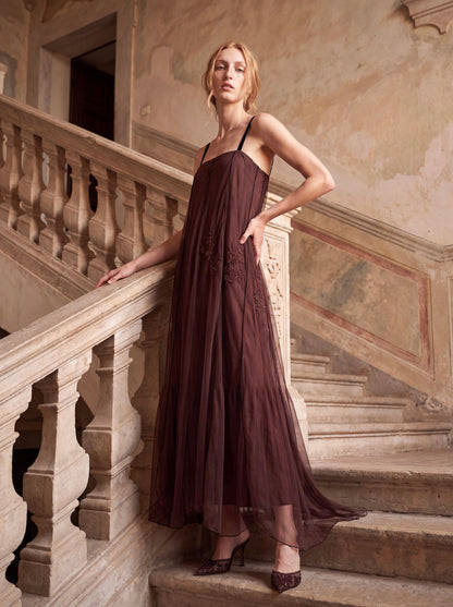 Vestido de tul marrón