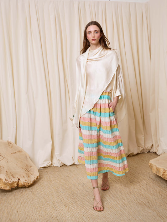 Blusa con capa beige