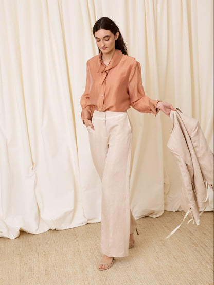 Pantalón con lino beige