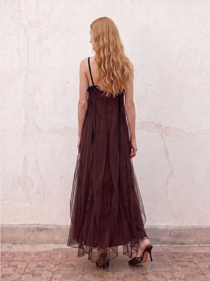 Vestido de tul marrón