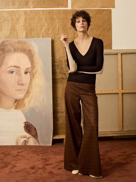 Jersey pico marfil y negro