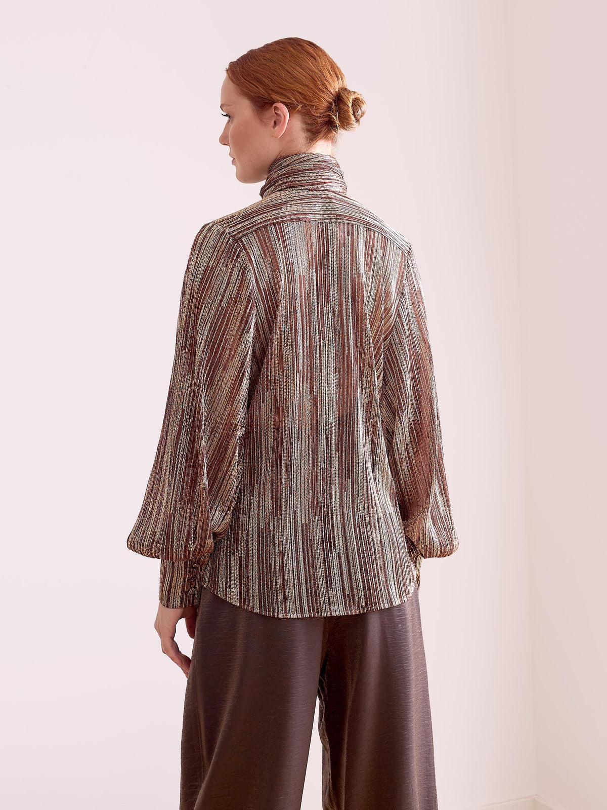 Blusa metalizada marrón