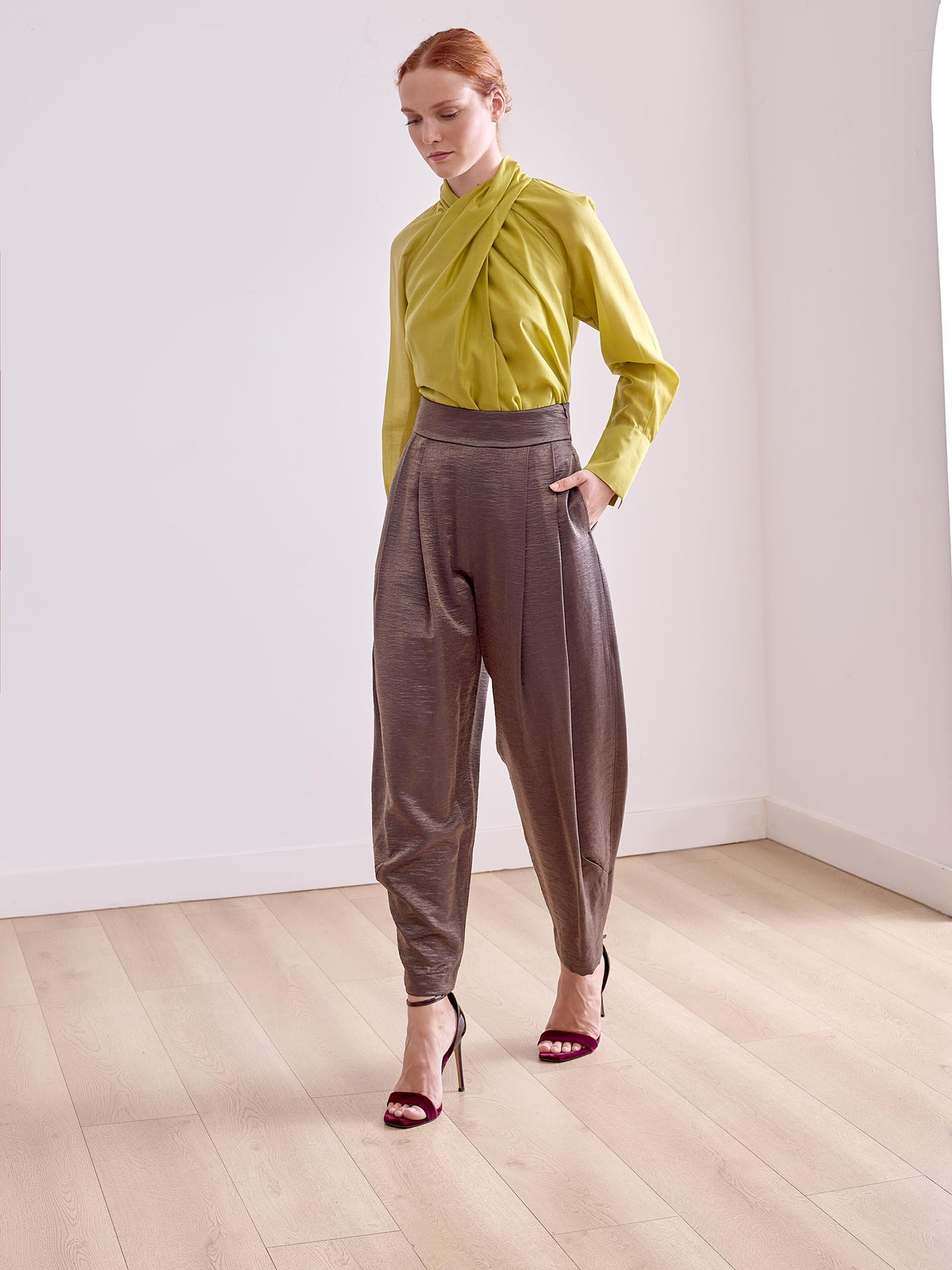 Pantalón de viscosa marrón